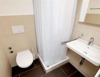Guesthouse Dienerstrasse Zürih Dış mekan fotoğraf